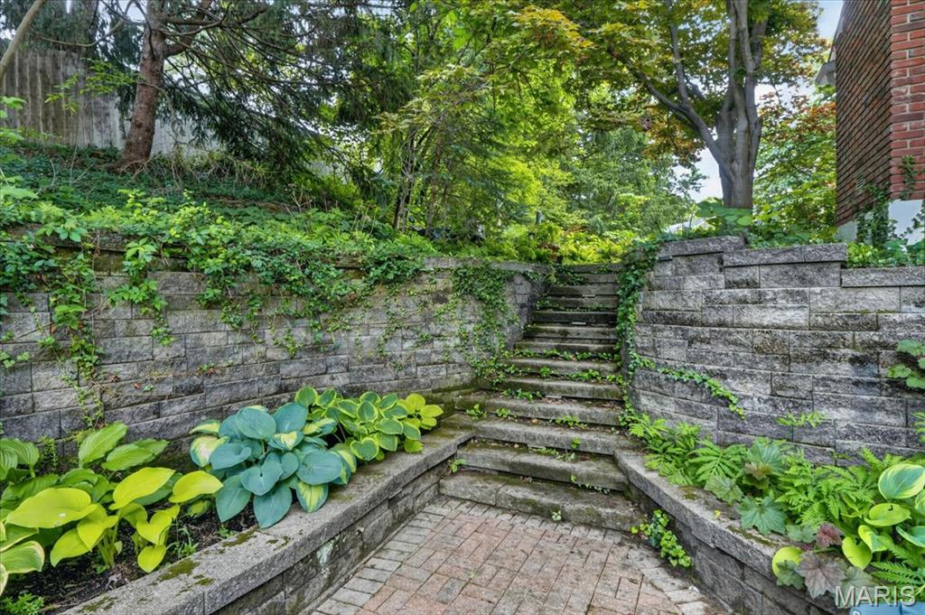 816 Bridlebrook Lane