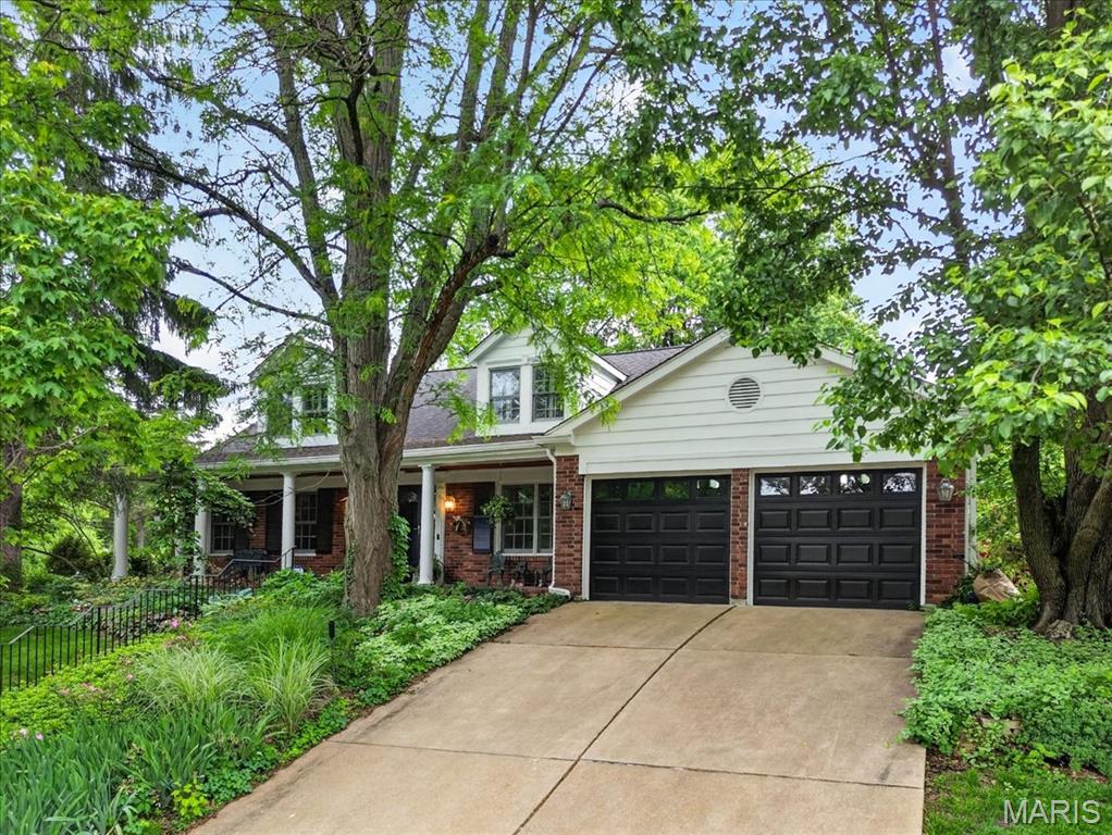 816 Bridlebrook Lane