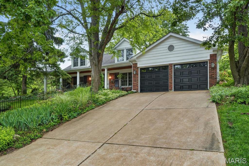 816 Bridlebrook Lane