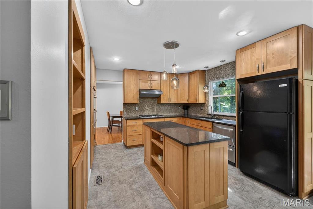 52 Smoke Tree Court