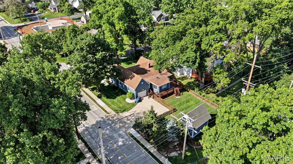 895 Brookside Drive