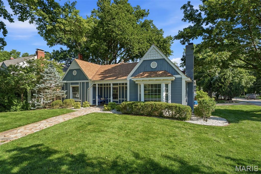 895 Brookside Drive