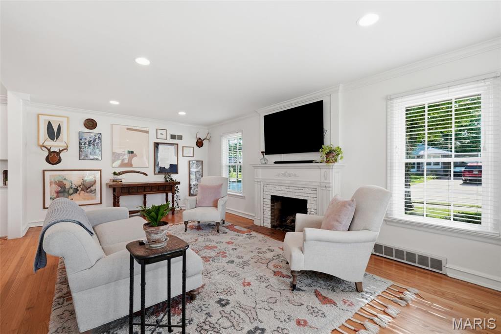 895 Brookside Drive