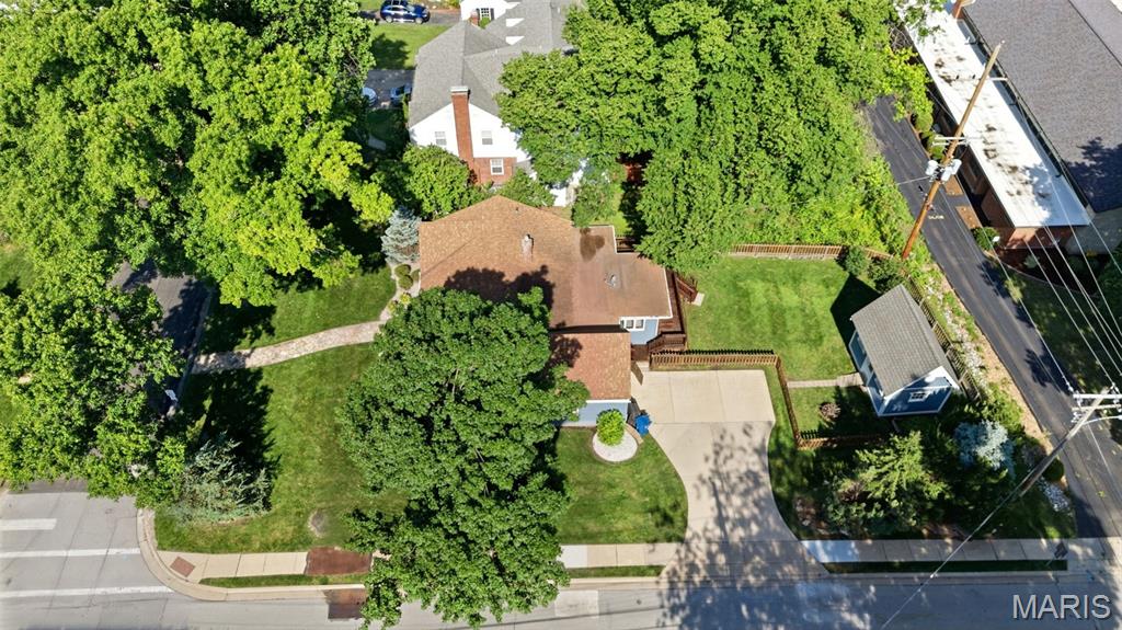 895 Brookside Drive