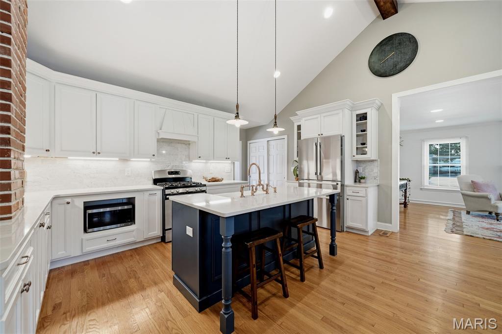 895 Brookside Drive