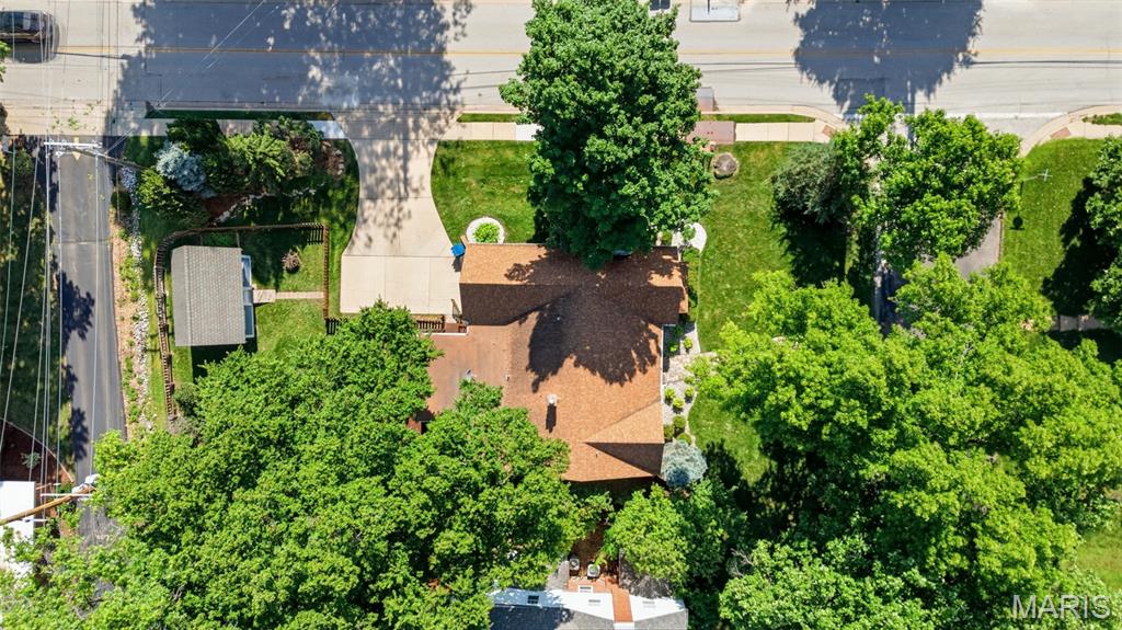 895 Brookside Drive