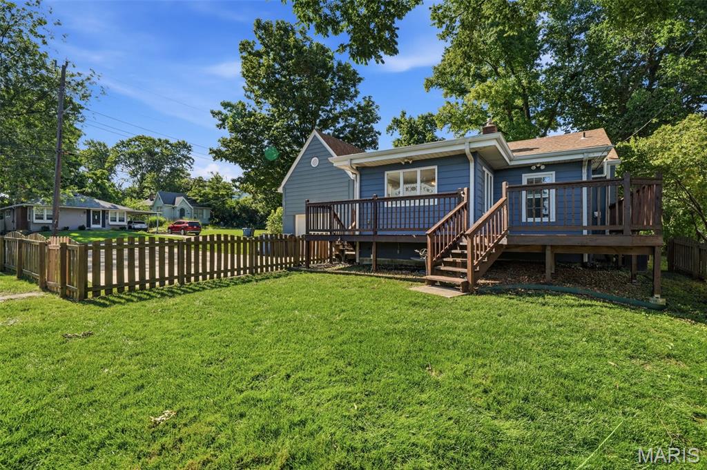 895 Brookside Drive