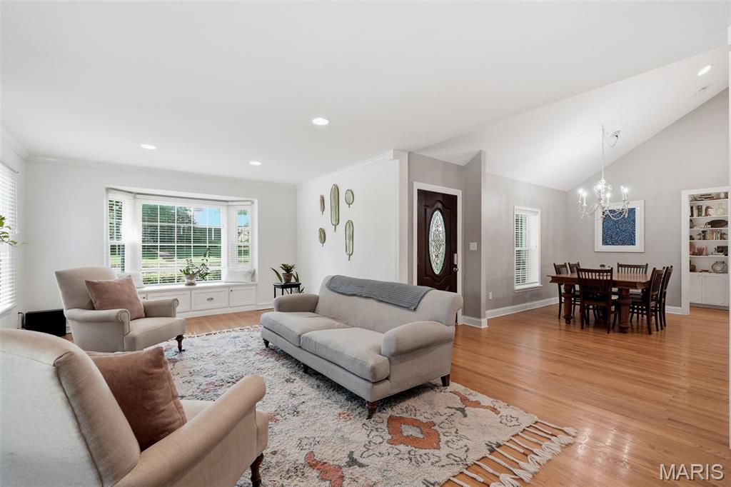 895 Brookside Drive