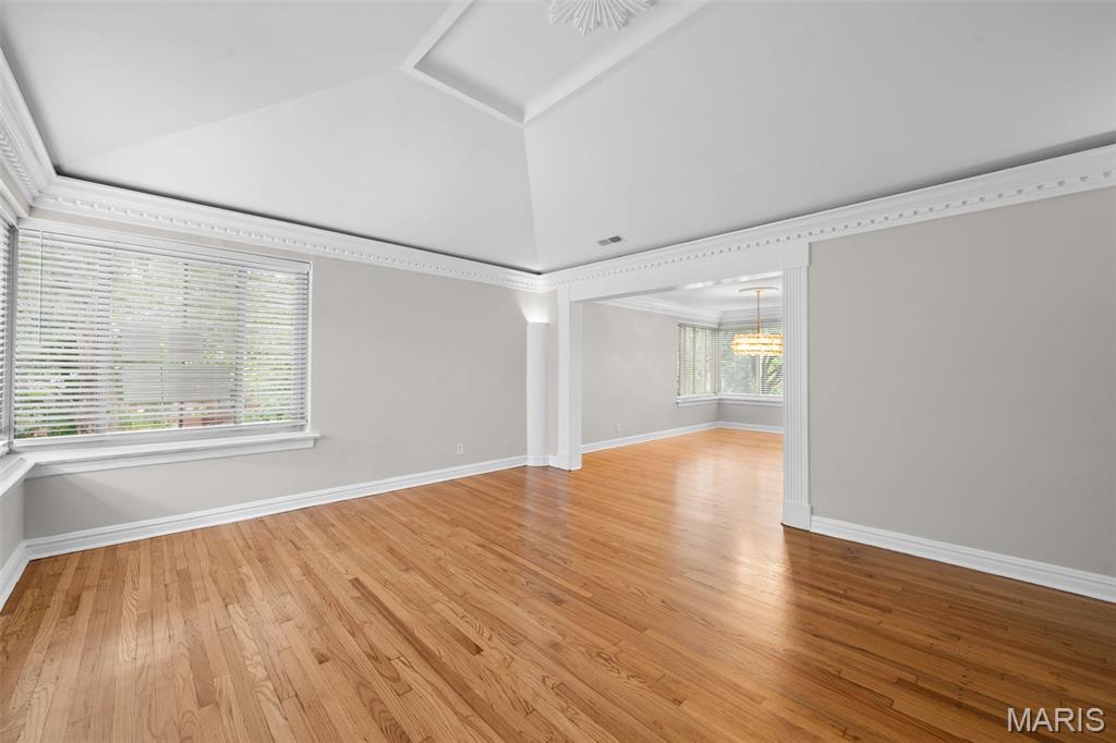 7542 York Drive Unit: 3E