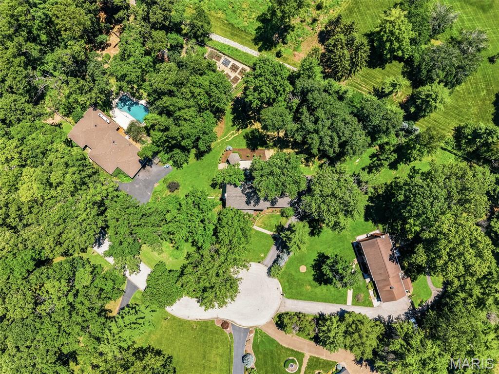 19 Sackston Woods Lane