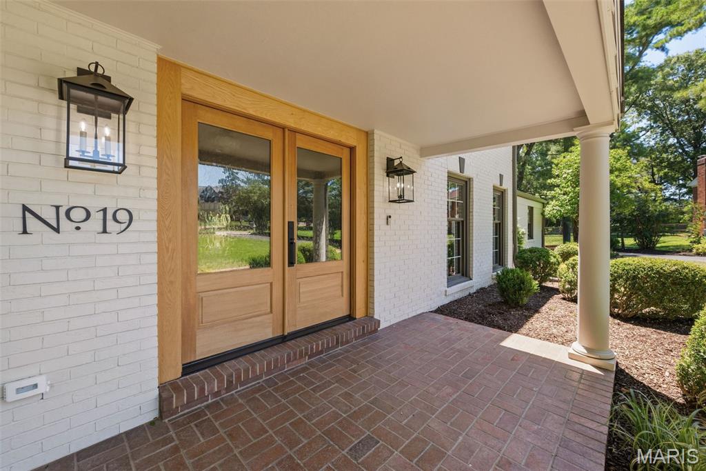 19 Sackston Woods Lane