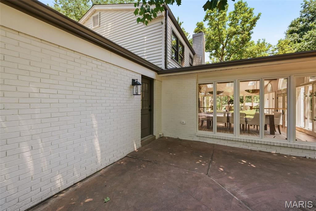 19 Sackston Woods Lane