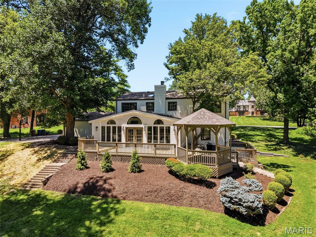 19 Sackston Woods Lane