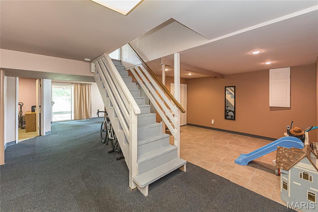932 Cleta Drive