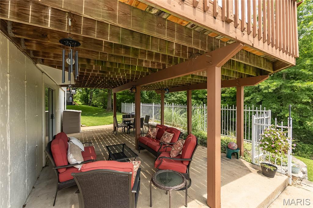 932 Cleta Drive