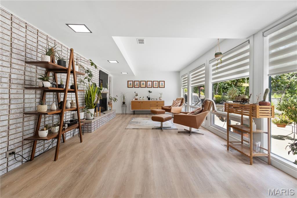 12212 Robyn Road
