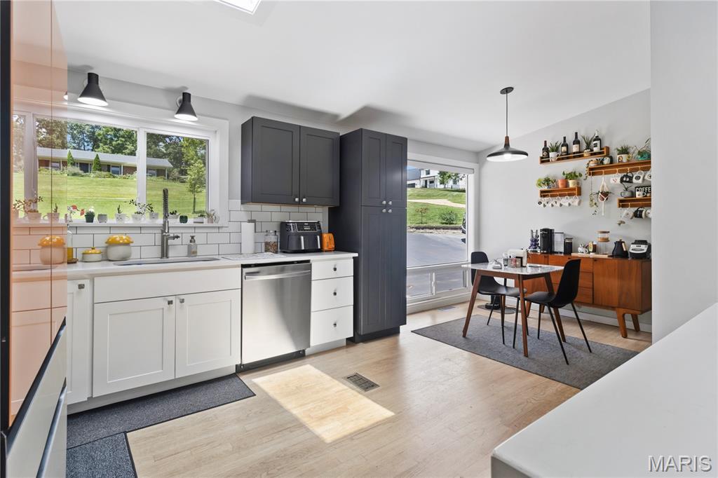 12212 Robyn Road