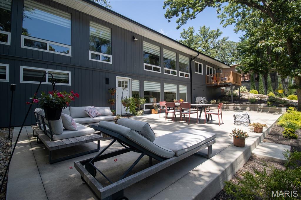 12212 Robyn Road