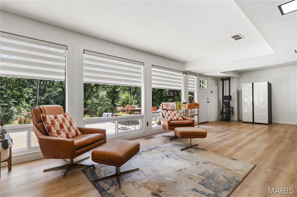 12212 Robyn Road
