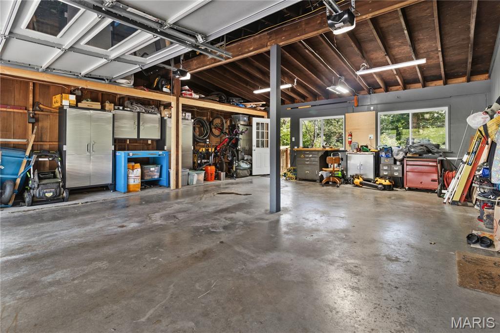 12212 Robyn Road
