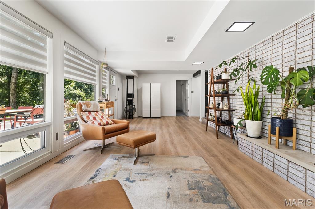 12212 Robyn Road