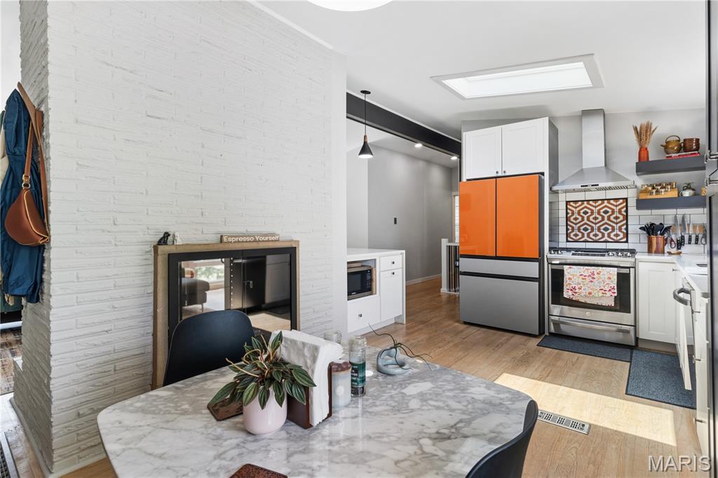 12212 Robyn Road