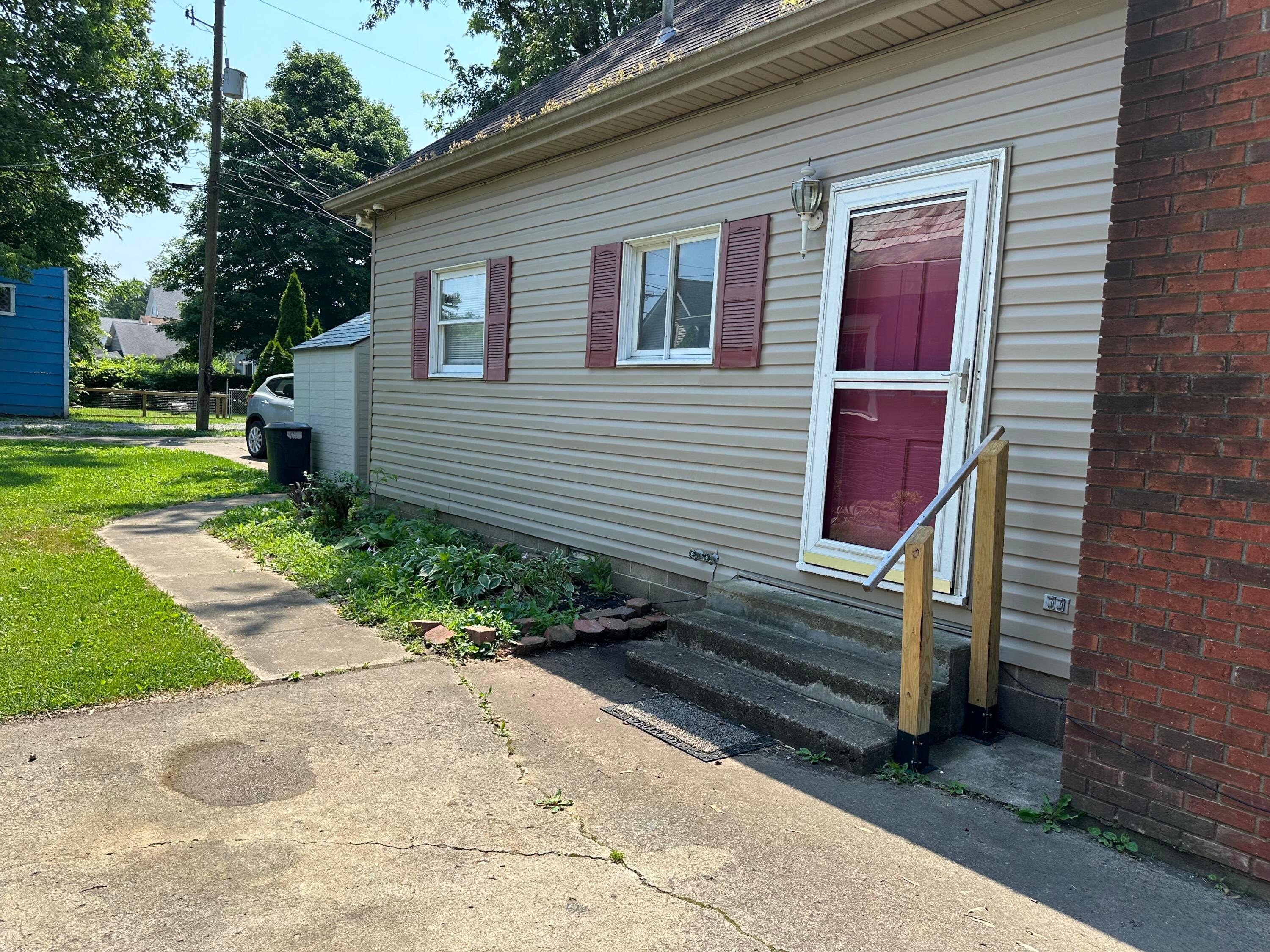 324 N Spring Street