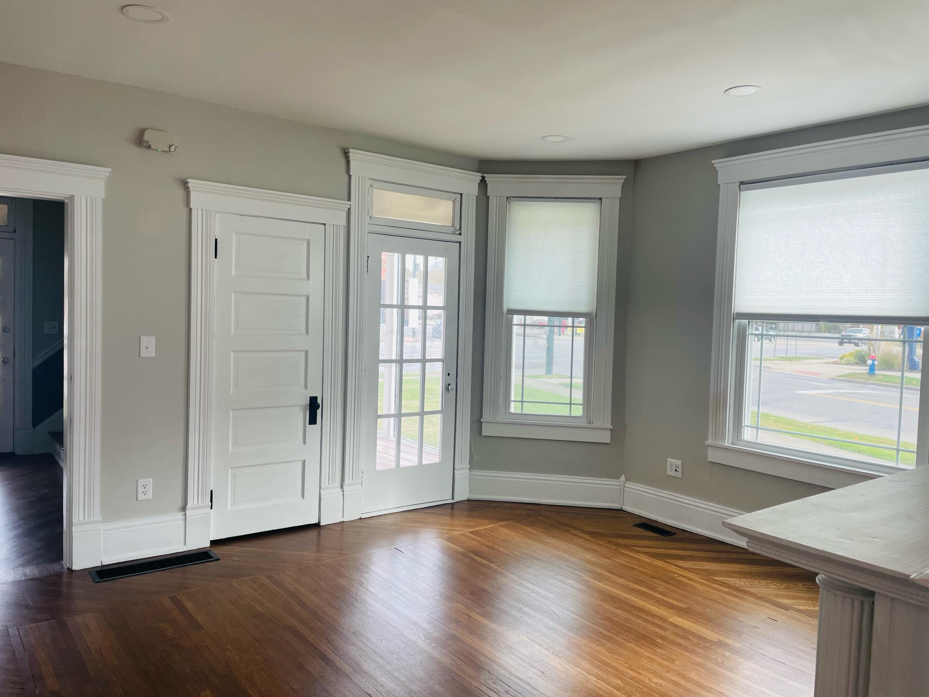 850 E Main Street