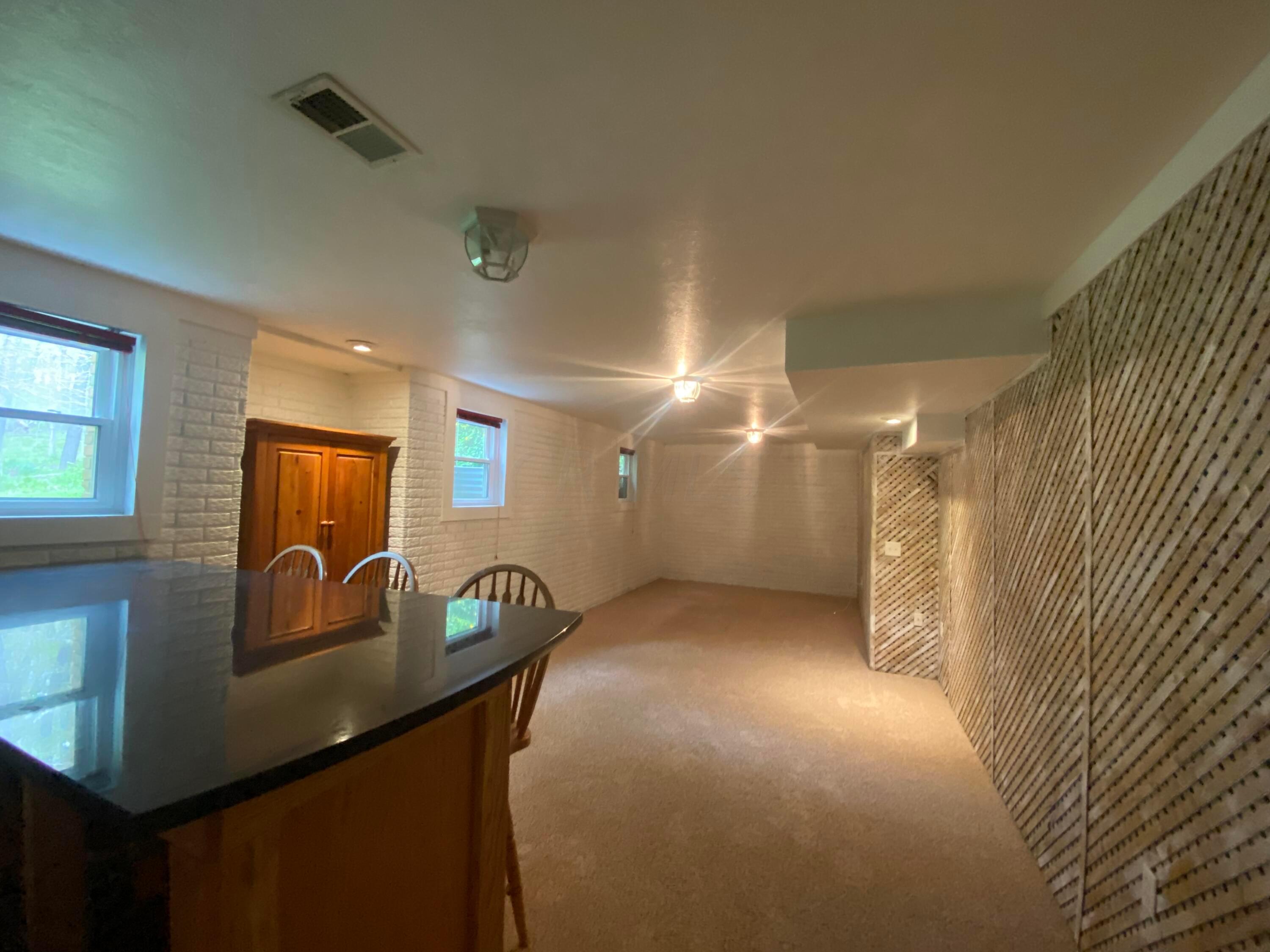 2985 Wheeling Road NE