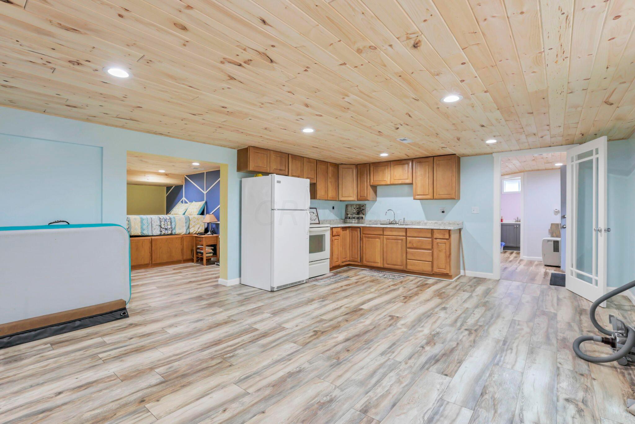 1881 Pleasantview Drive NE