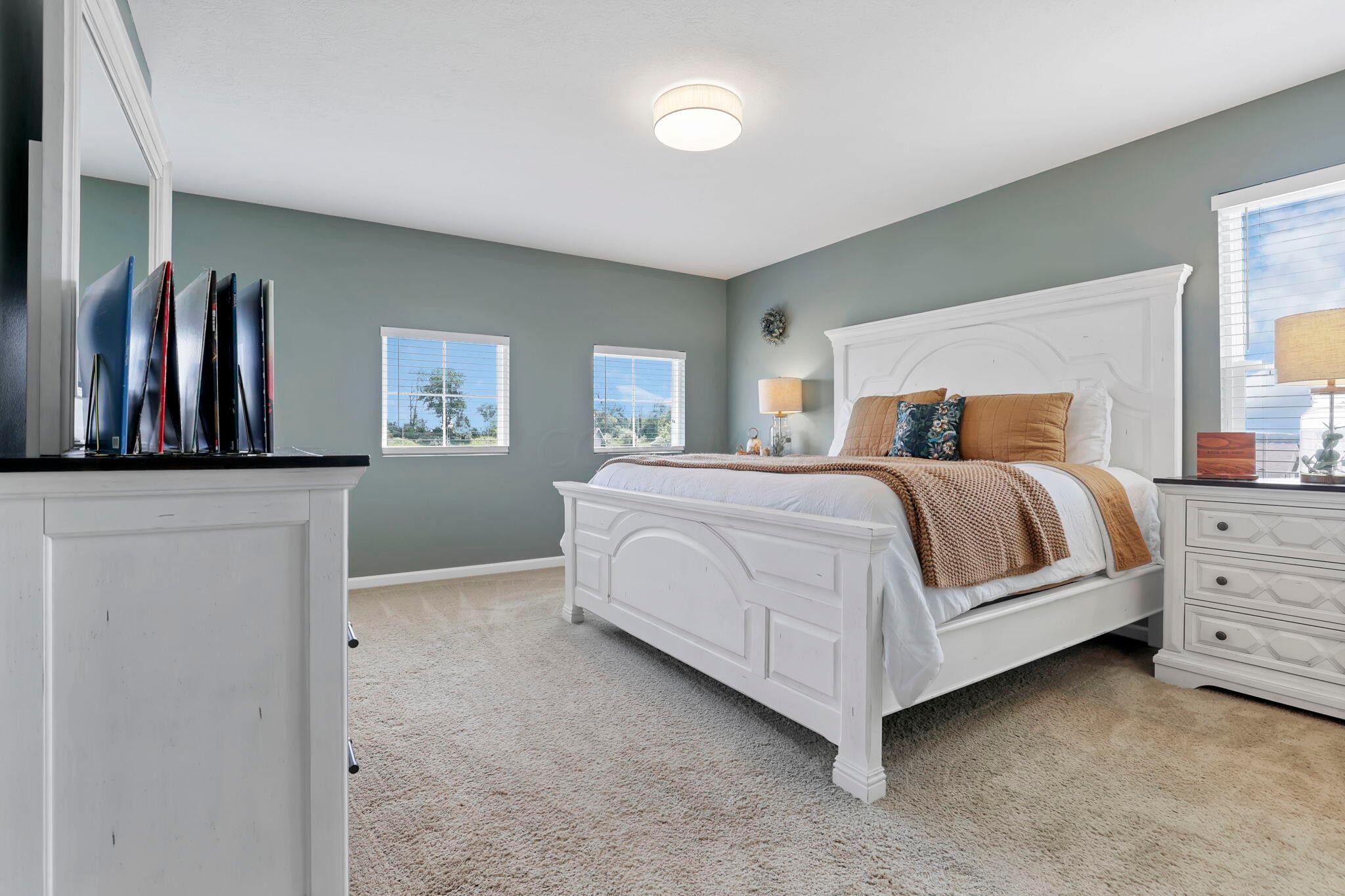 2101 Greencrest Way