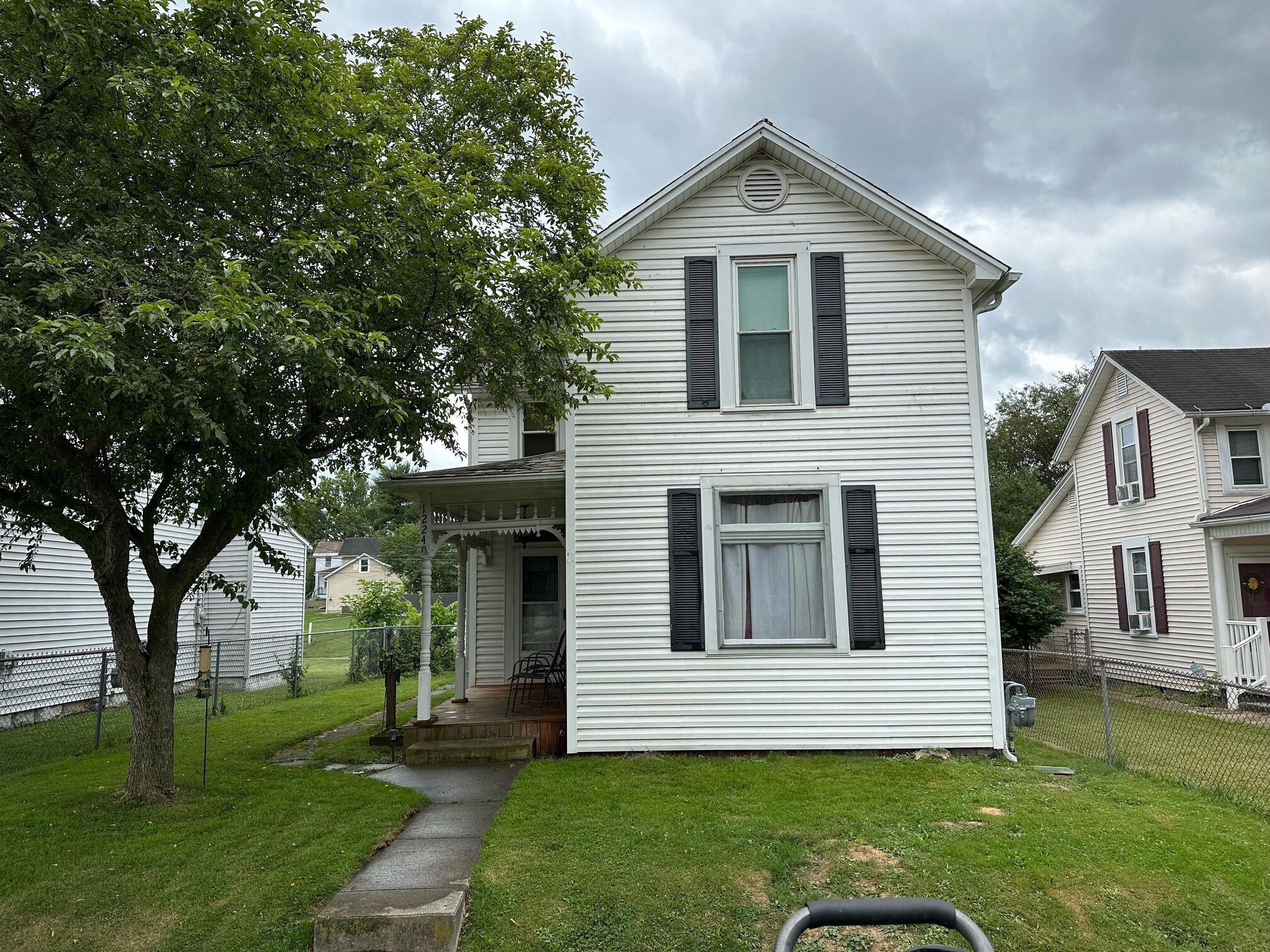 1224 E Chestnut Street