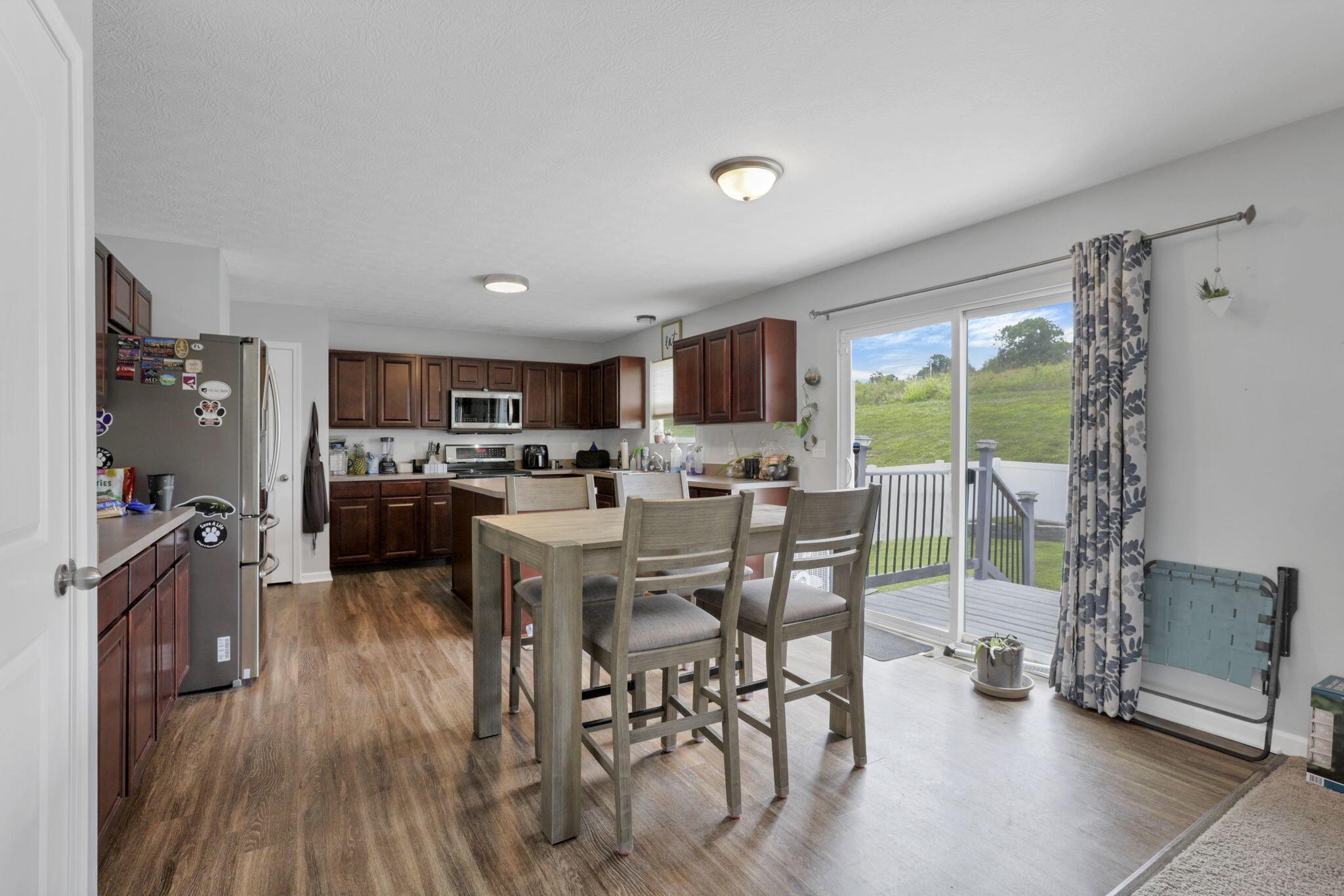 2138 Greencrest Way