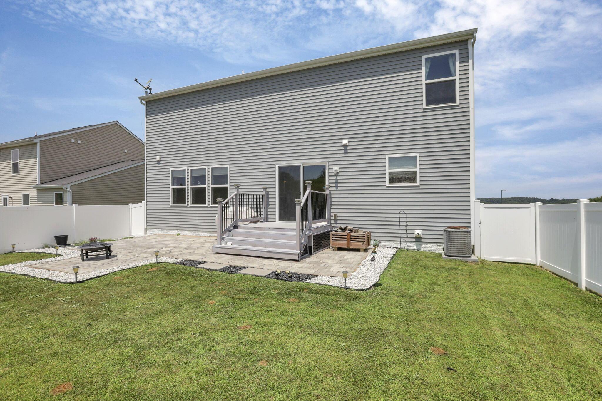 2138 Greencrest Way