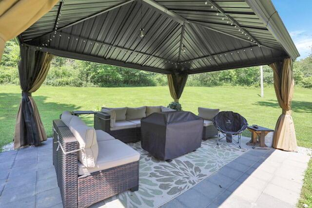 14521 Pleasant Valley Road