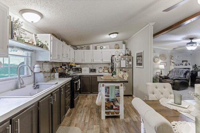 14521 Pleasant Valley Road