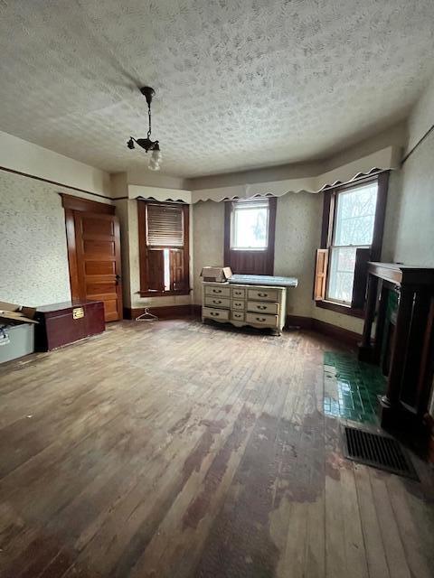 404 N High Street