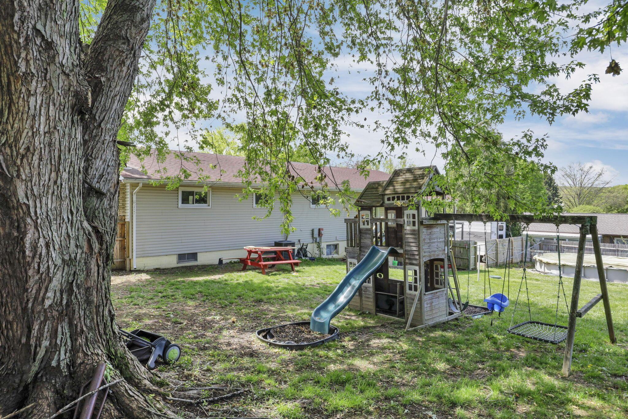848 Carpico Drive NE