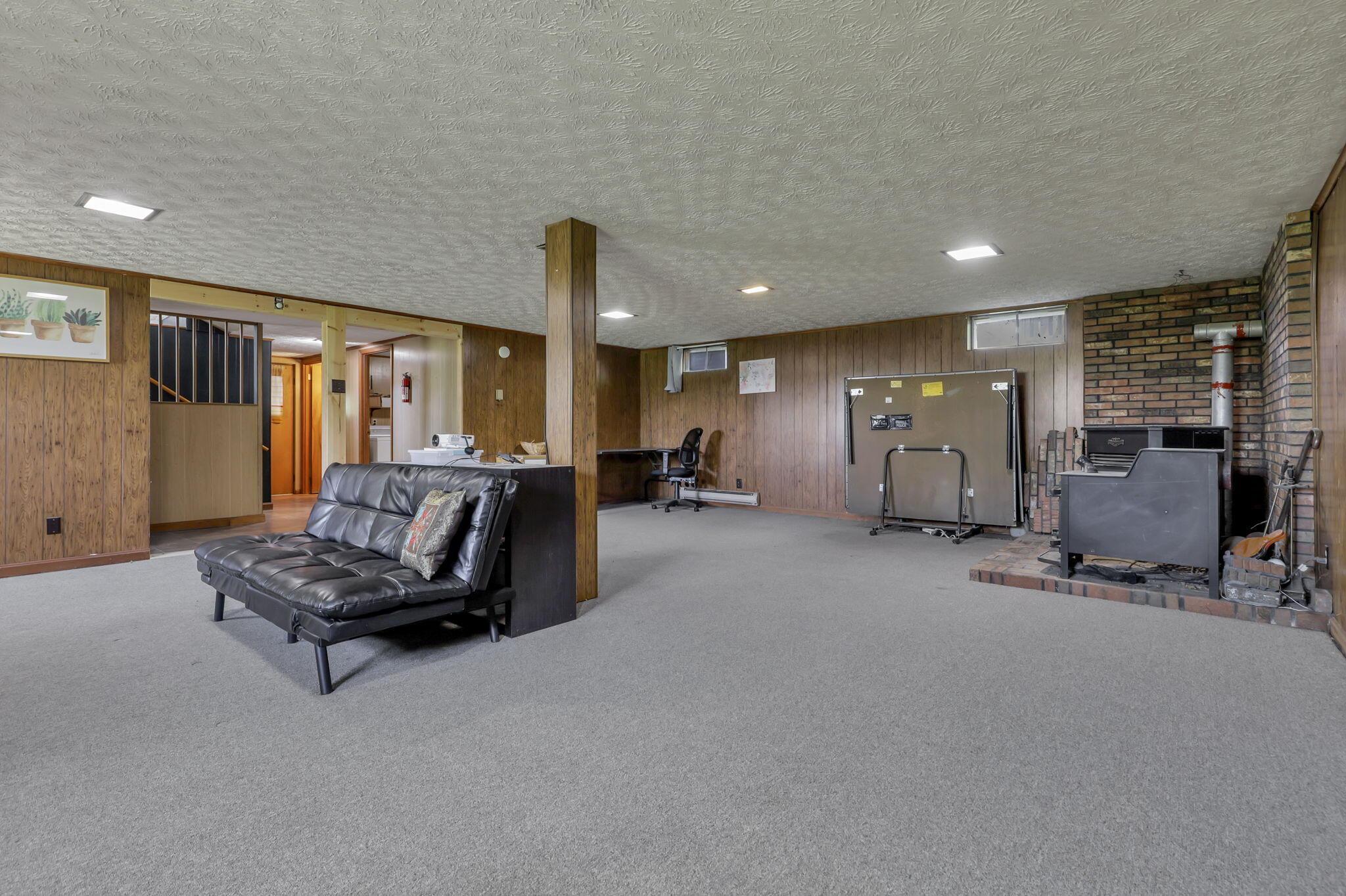 848 Carpico Drive NE