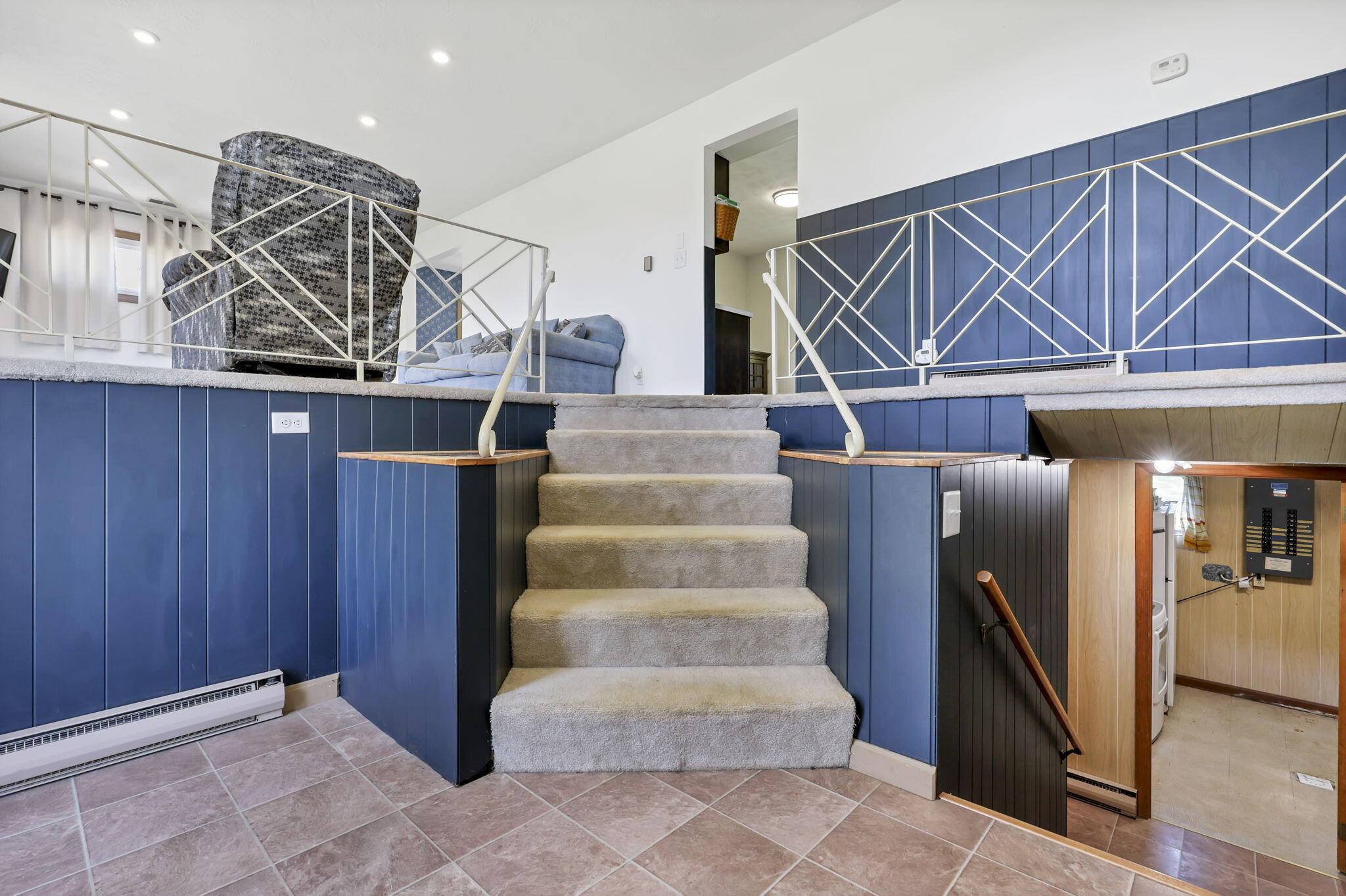 848 Carpico Drive NE