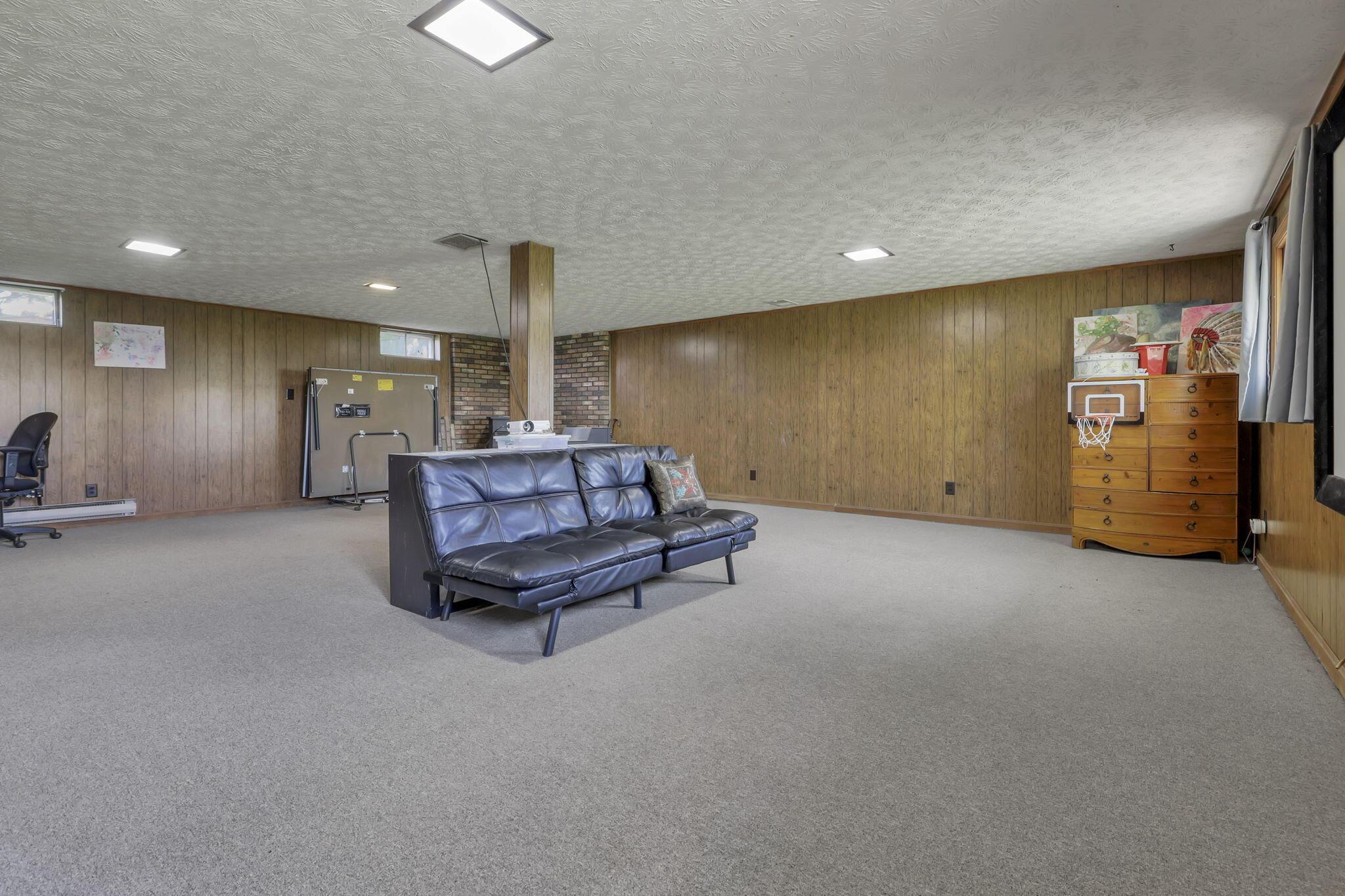 848 Carpico Drive NE