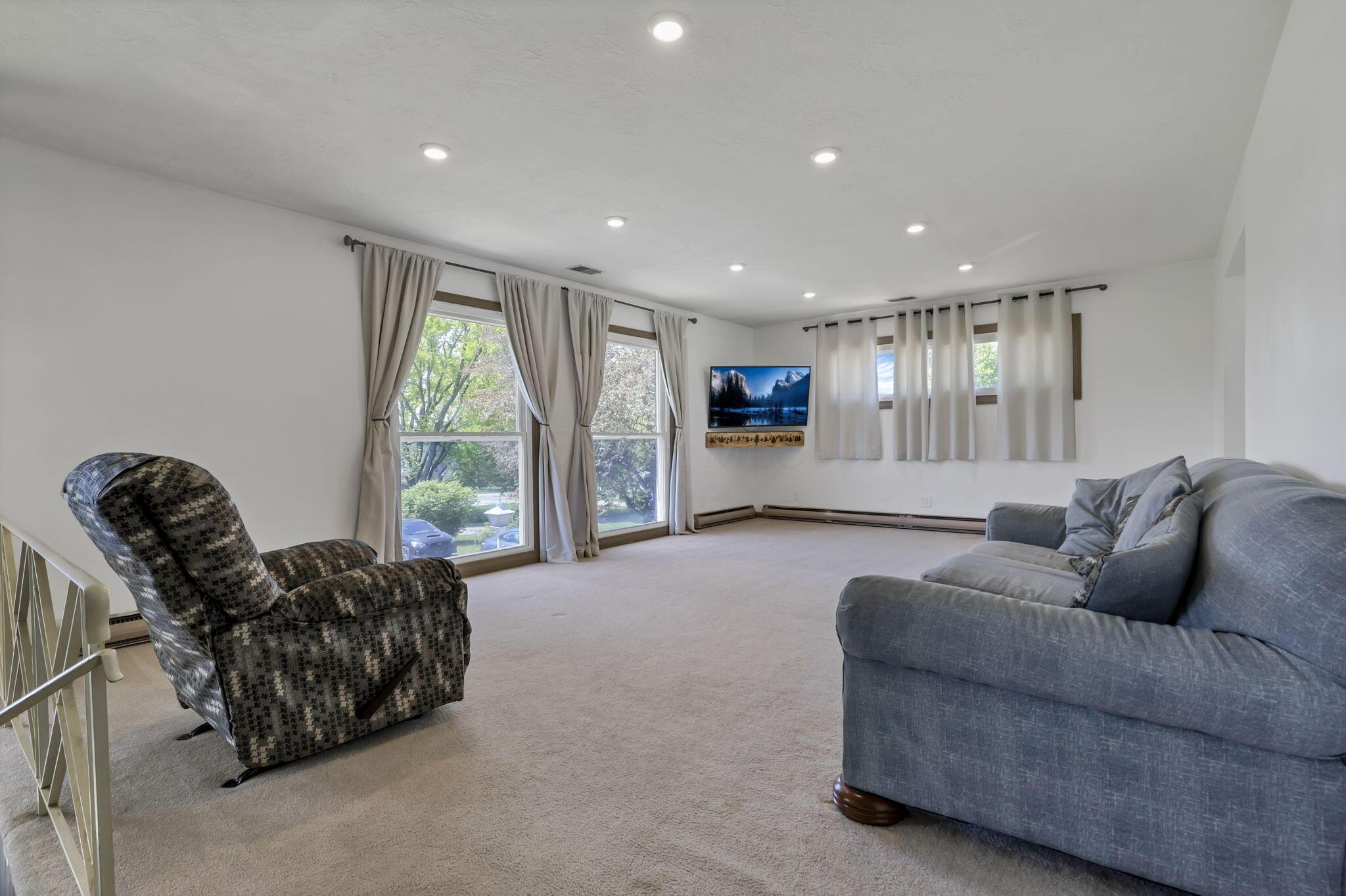 848 Carpico Drive NE
