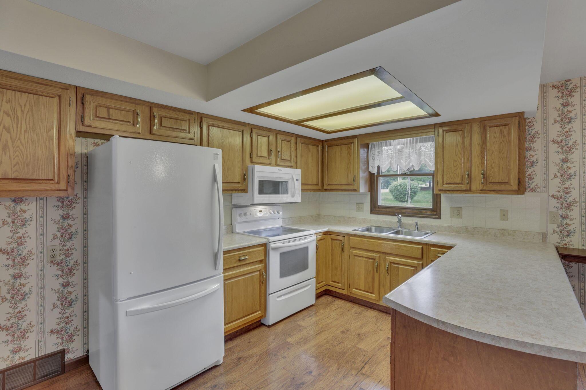 694 Carpico Drive NE