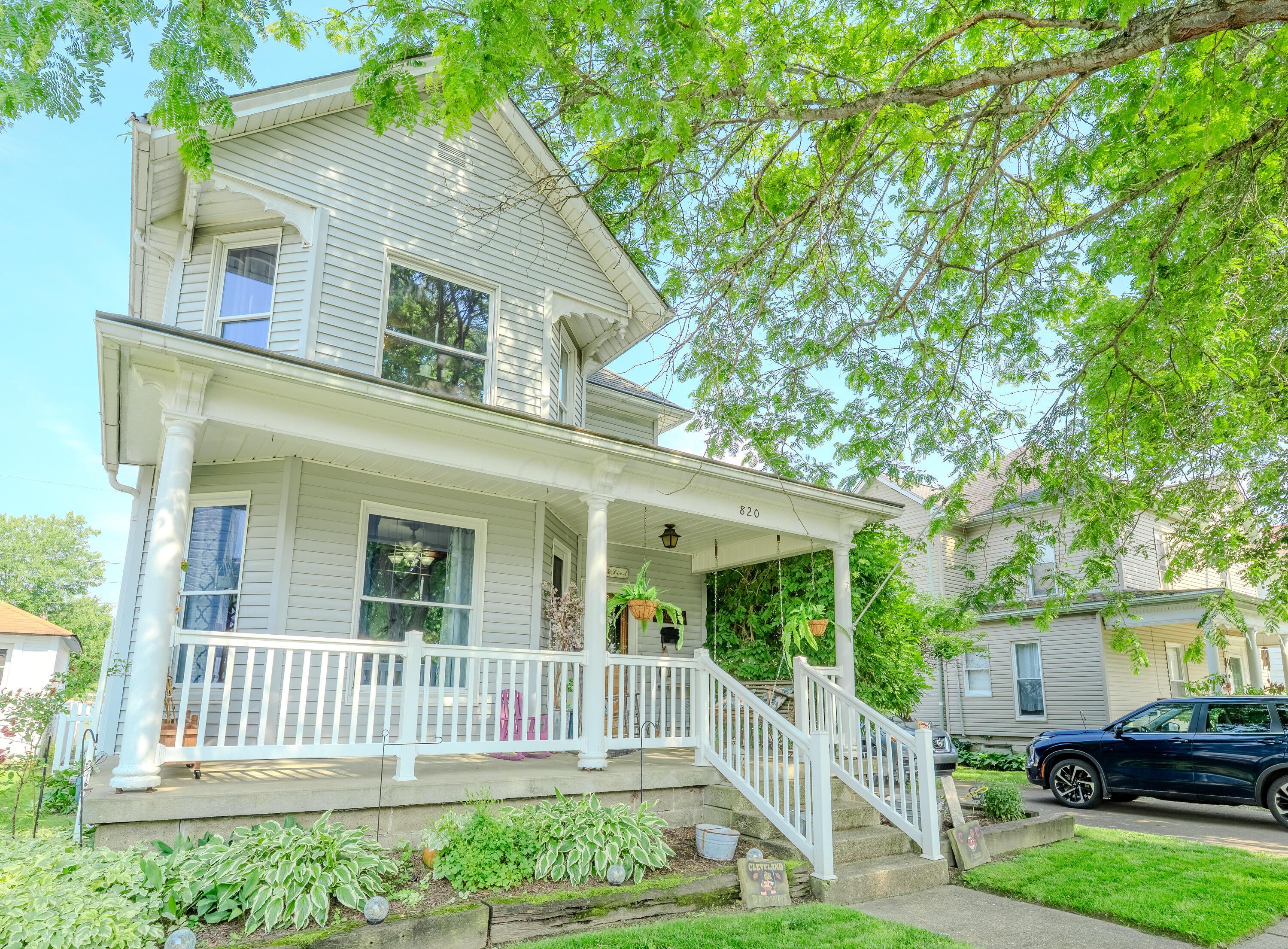 820 Walnut Street