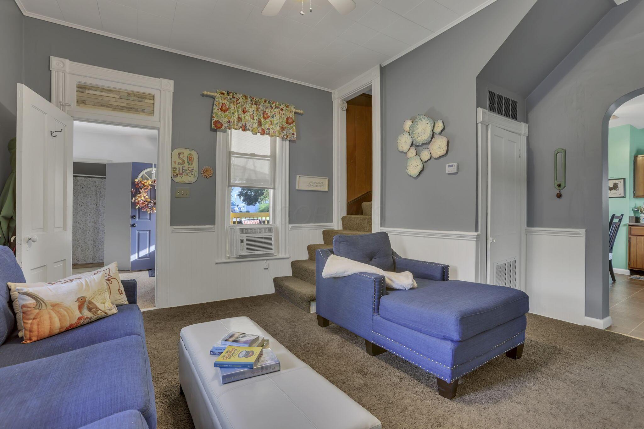 128 W Walnut Street