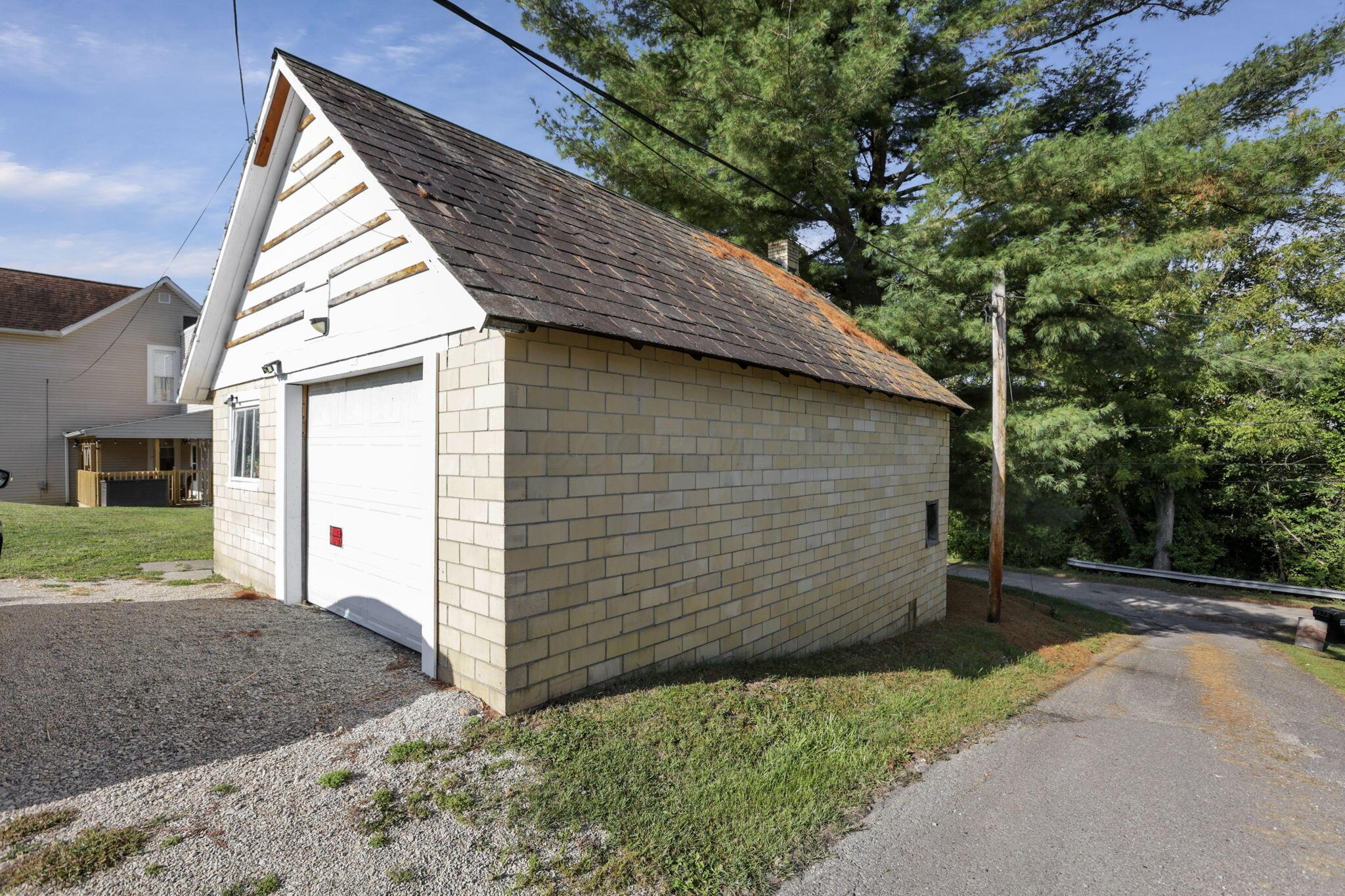 128 W Walnut Street