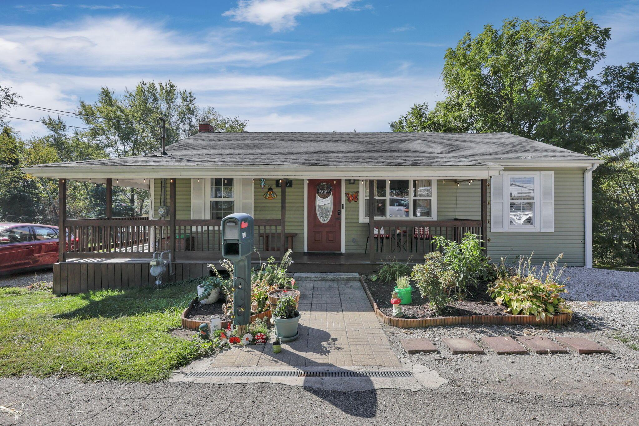 836 Johnson Avenue