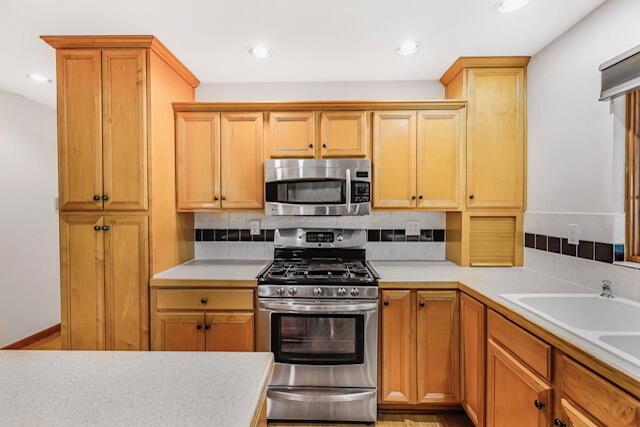 3300 Stringtown Road NE