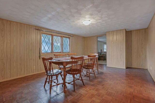 1010 County Line Road NE