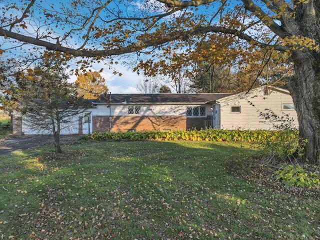 1010 County Line Road NE